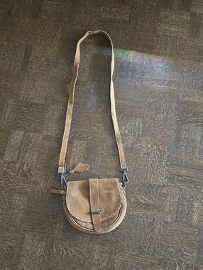 Vintage Roots Tan Suede Crossbody Saddle Bag